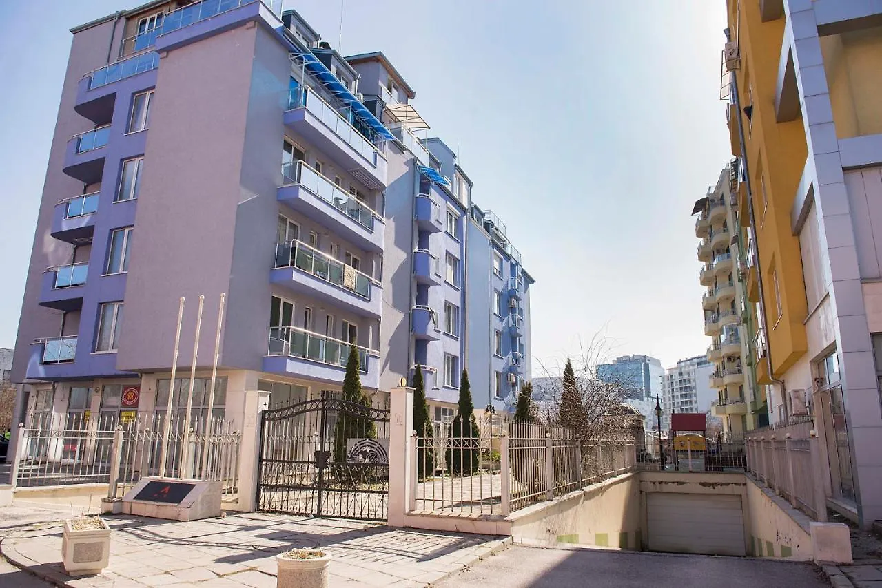 Flower Home 3 Apartment Sofia
